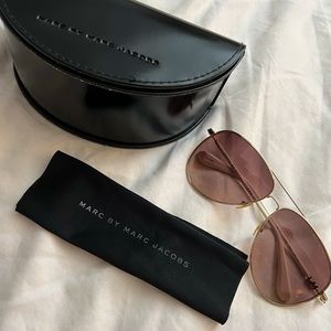 MARC BY MARC JACOBS GOLD/BROWN SUNGLASSES (Amazing condition)
